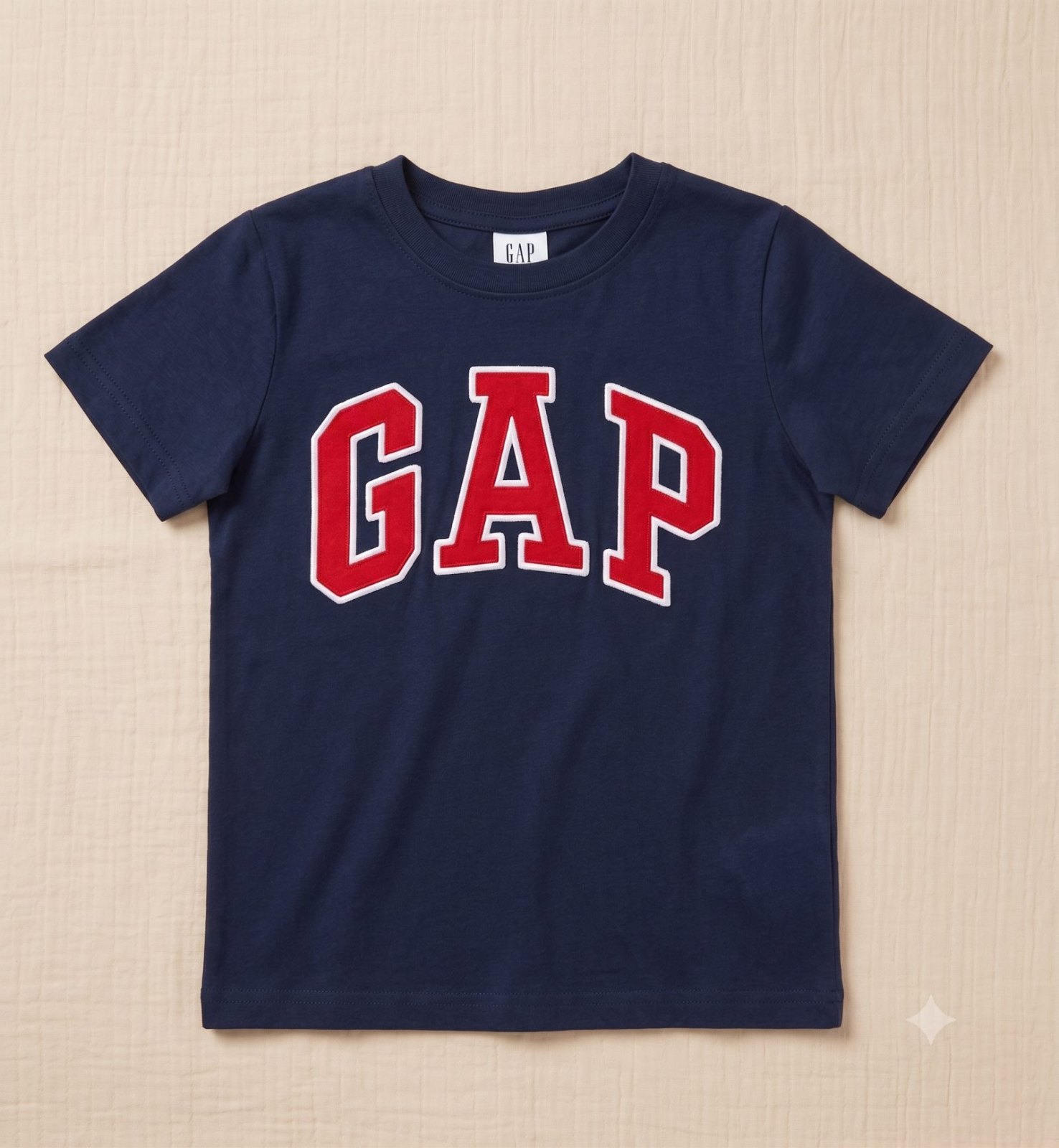 Camiseta GAP azul oscuro - Camisas, Busos y Chaquetas. (foto 3)