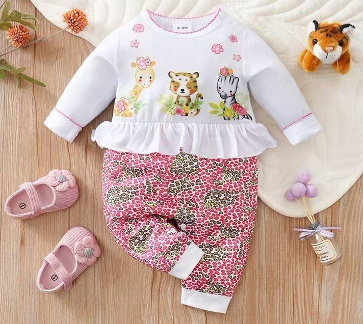 Mameluco blanco animal print con bolerito - Mamelucos/Enterizos $25.000 (foto 4)